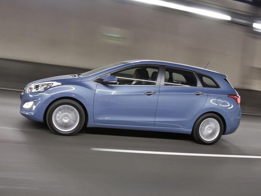  Hyundai i30 Wagon 2012 года  (AU) (фото 13 из 19)
